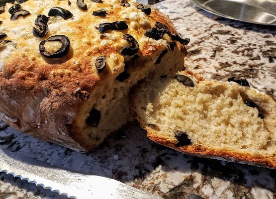 The Best Homemade Crock Pot Olive Bread